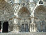 La cathédrale St-Etienne - les portes principales